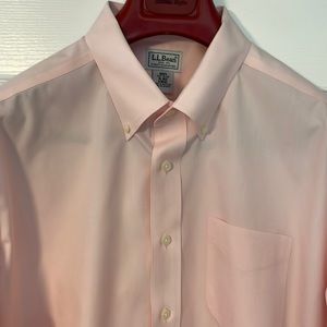 L.L. Bean Size: XL Classic Fit Dress Shirt Button Down Cotton Color: Pink
